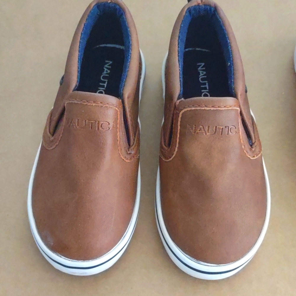 Nautica shoe's